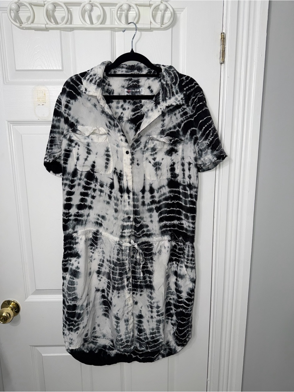 Guess Black & White Tie-Dye Midi Shirt Dress